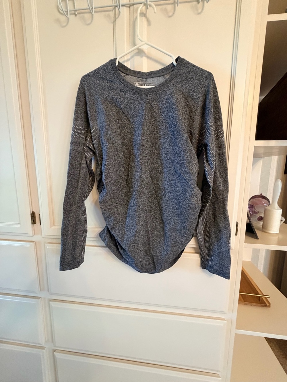 Figs long sleeve shirt gray large
